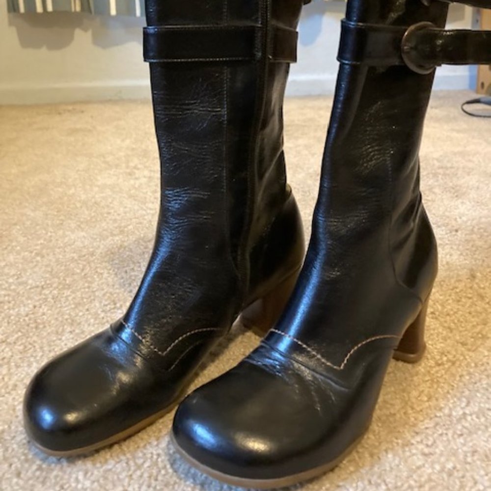 Fluevog Operetta series "Mirella" 9.5 black Leather Boots